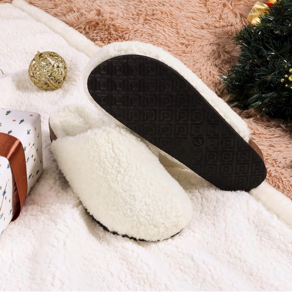 NWOB Dream Pairs Women's Fuzzy Indoor/Outdoor Cork Faux Sherpa Slippers Size 10‍